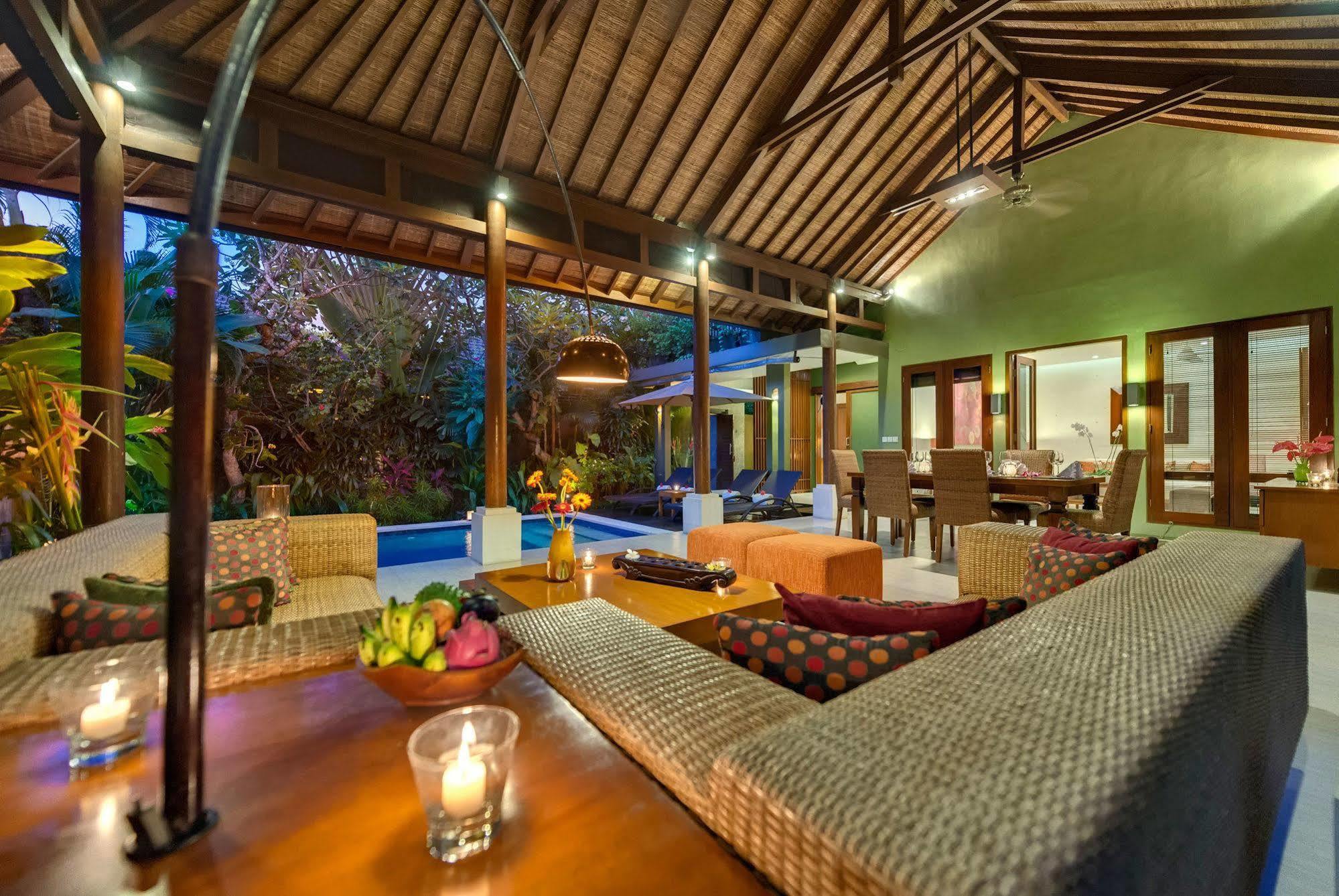 Lakshmi Villas Seminyak Exteriör bild